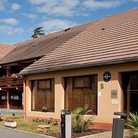 Campanile Hotel Mayenne Exterior foto